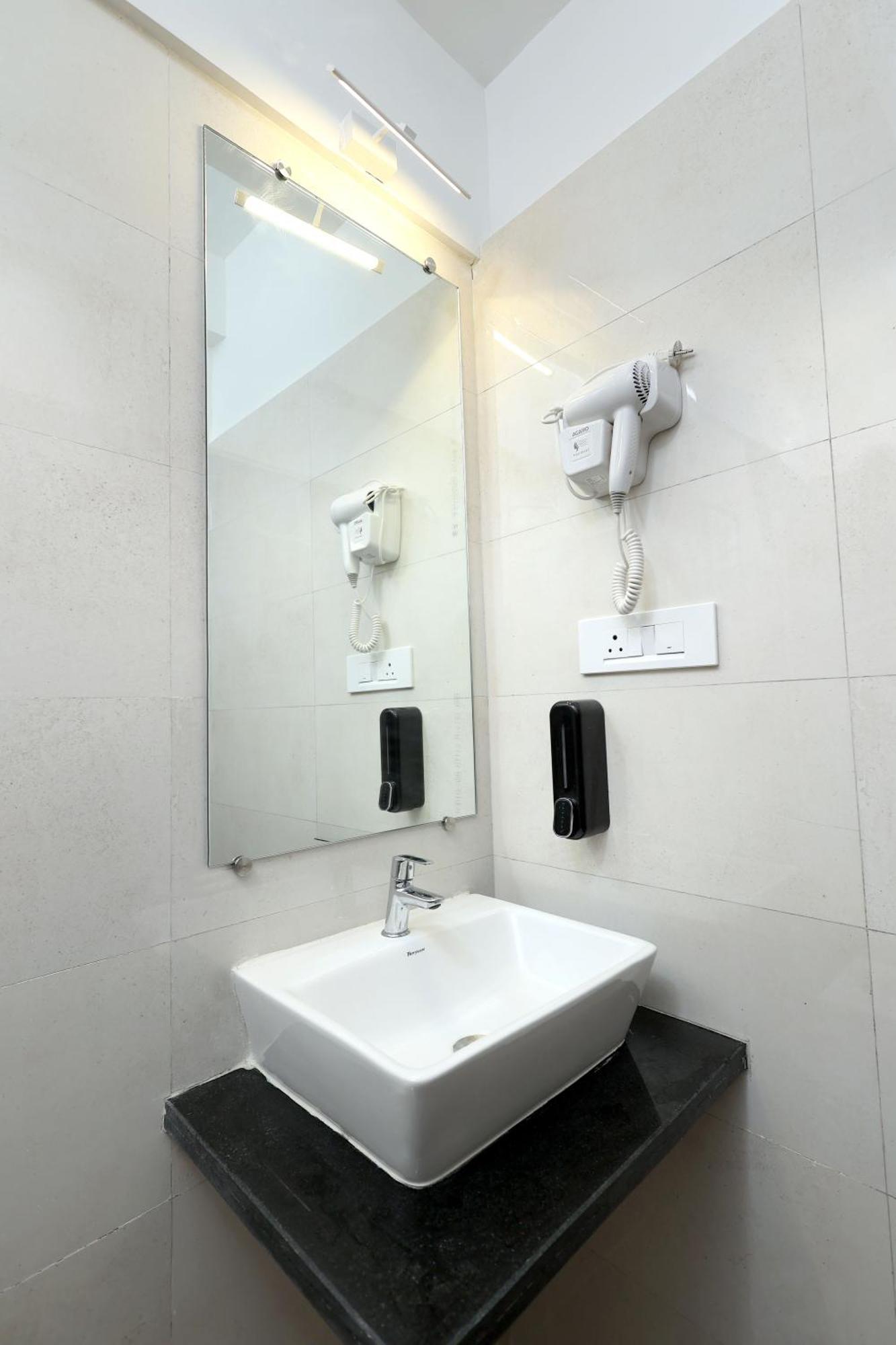 Gagal - Malad Apartment Mumbai